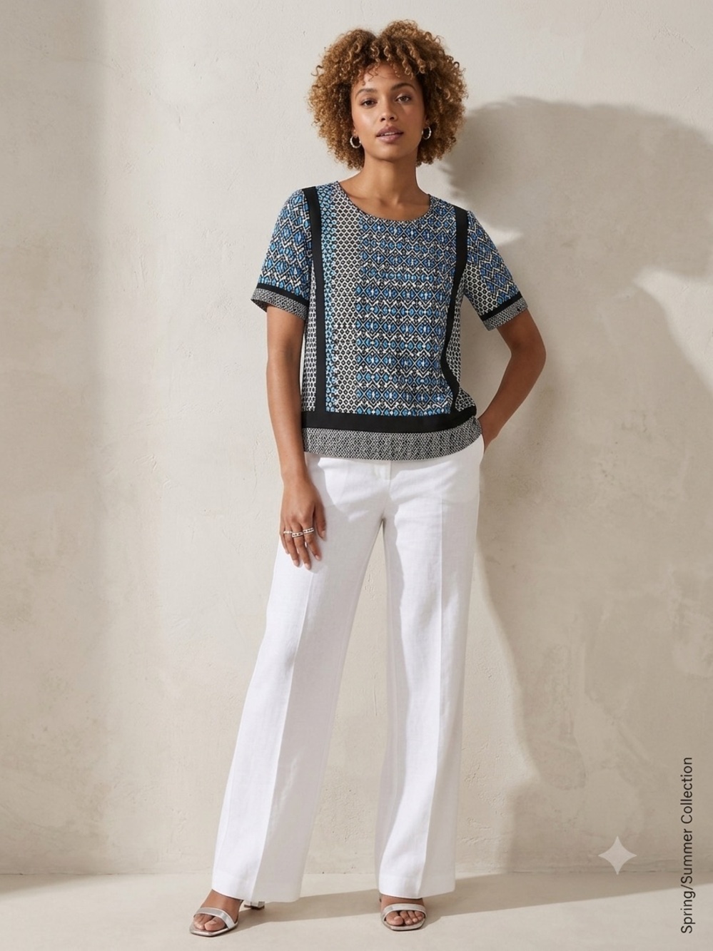 Geometric Print Short-Sleeve Boxy Top in Blue and Black